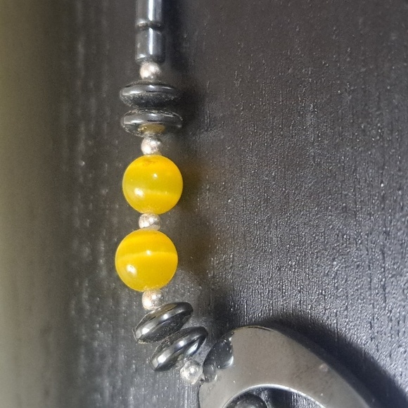 Hematite Heart Pendant Necklace with Yellow Cats Eye Beads - Picture 7 of 10